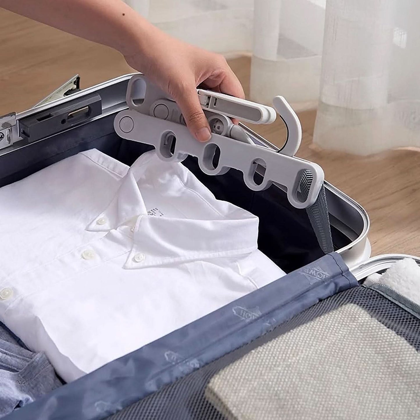 5 holes Foldable Clothes Hanger Travel Clothes Hanger Multifunctional Clothes Hanger Space-saving Wall Holder Clothes Rack Robust Clothes Hanger For Travel Indoors.