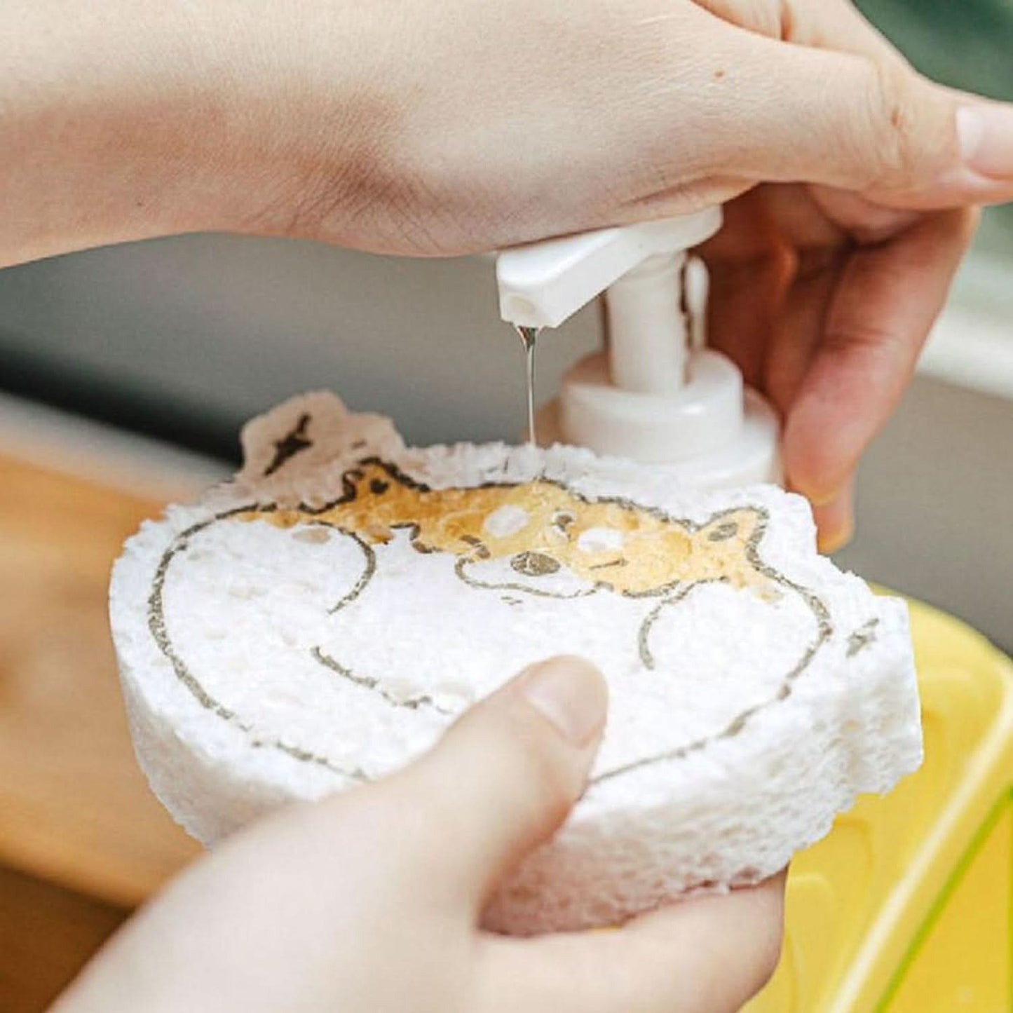 Compressed Wood Pulp Sponge, Dishwashing Absorbing Pad. Kitchen Cleaning Tool.